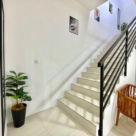 Hanan Homestay Klebang Ipoh With A View Of Mount Korbu, For Musl!M Only!! Exterior photo